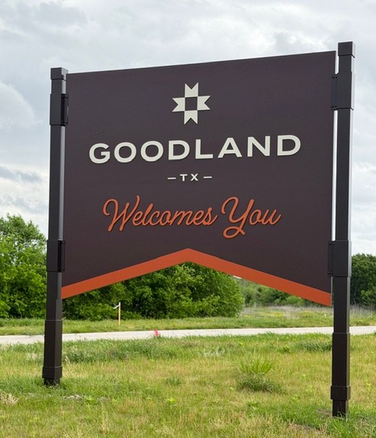 Goodland TX welcomes you monument sign with signature star emblem, Mansfield master-planned community